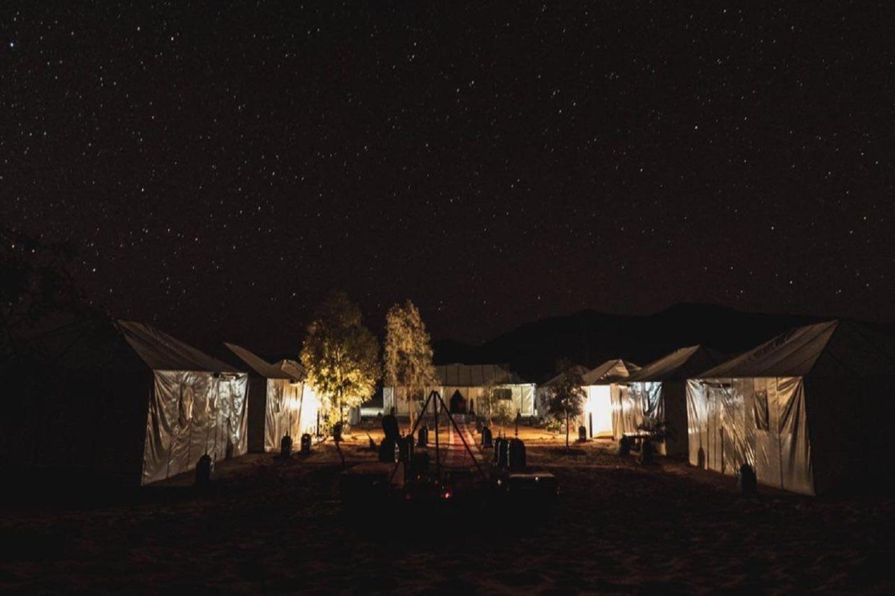 Erg Chebbi Dunes Desert Camp Hotell Merzouga Exteriör bild