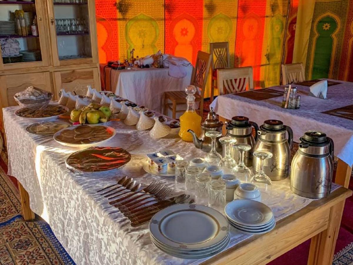 Erg Chebbi Dunes Desert Camp Hotell Merzouga Exteriör bild